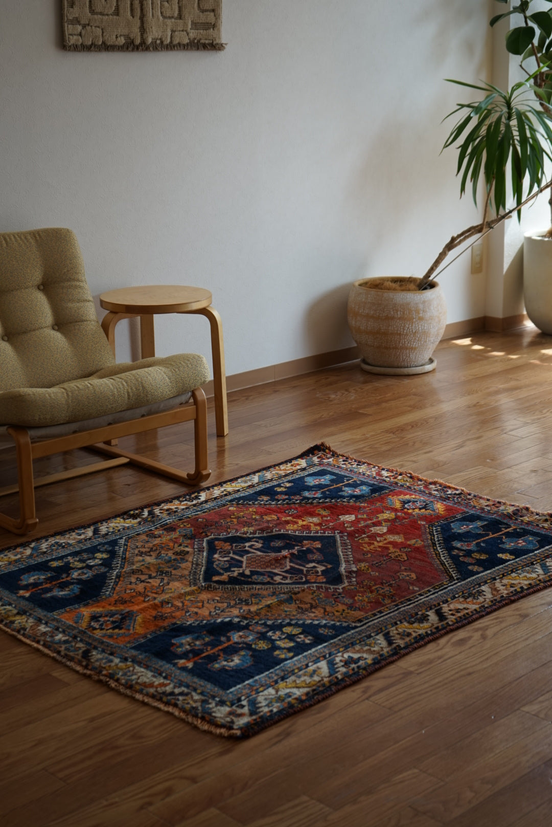 店頭販売 IRAN ANTIQUE QASHQAI BOLVALDI 1860年代 136 × 108 cm / 4'4" × 3'5" ft