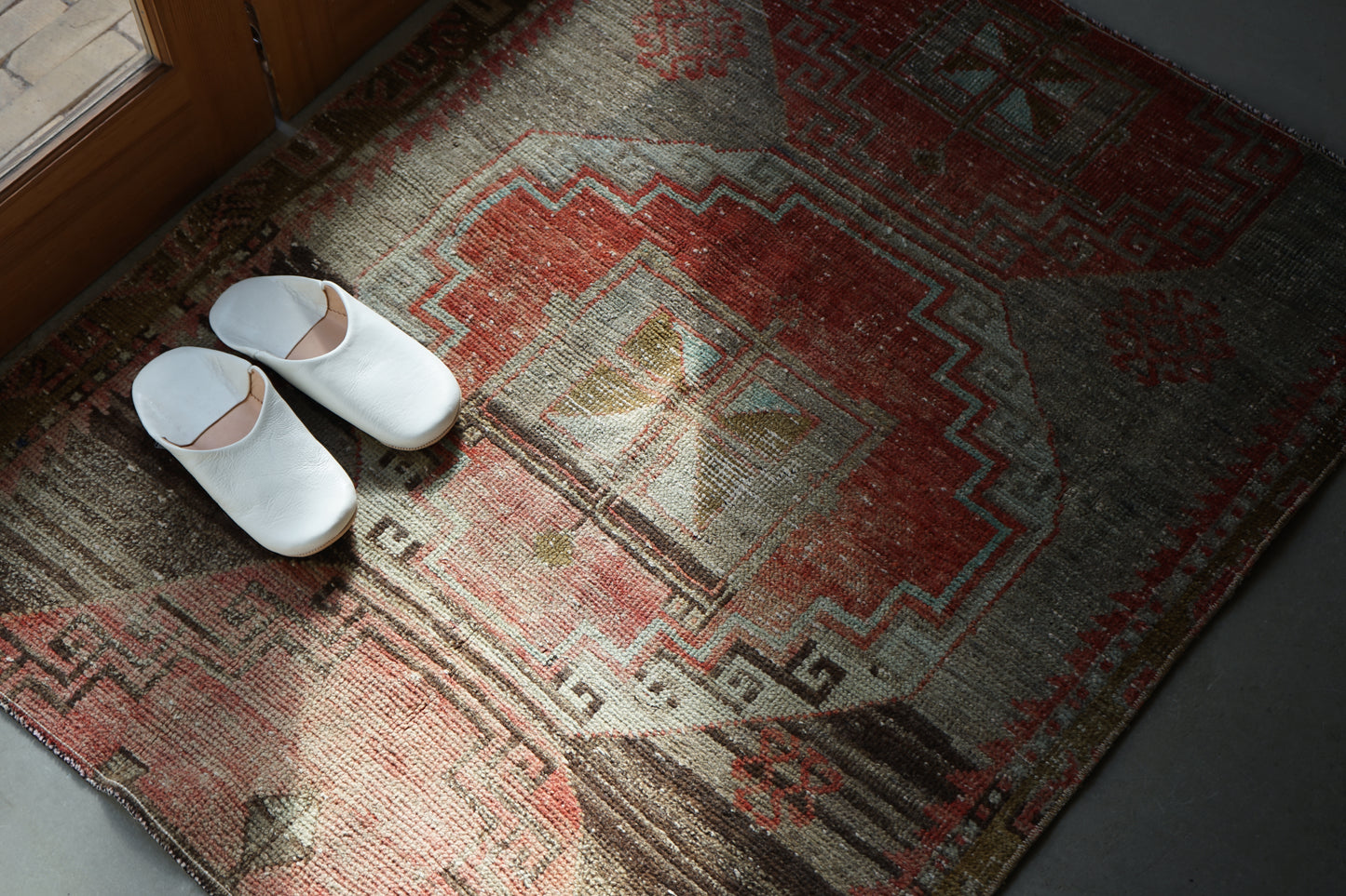 TURKEY VINTAGE SMALL RUG ANATORIA 114 × 94 cm No.TR25186