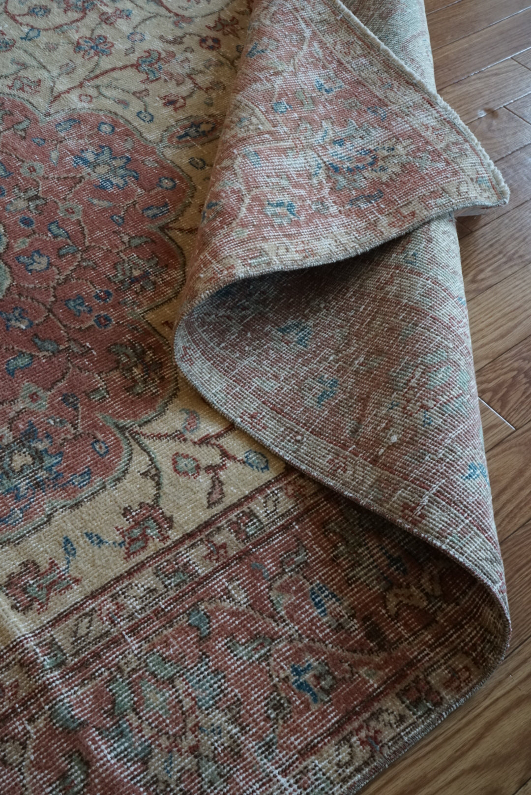 Türkiye Old Isparta Beige , Red , Green Medallion 1960年代 244 × 142 cm No.TR25455