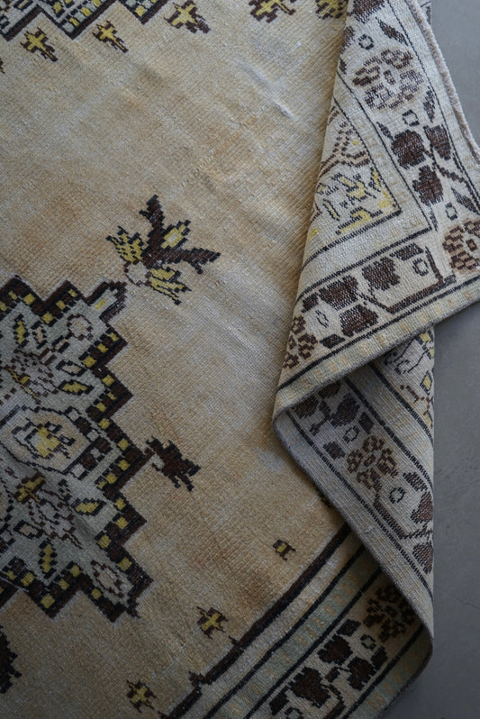 Türkiye Old Isparta Yellow Beige 1970年代 248 × 149 cm No.TR25229