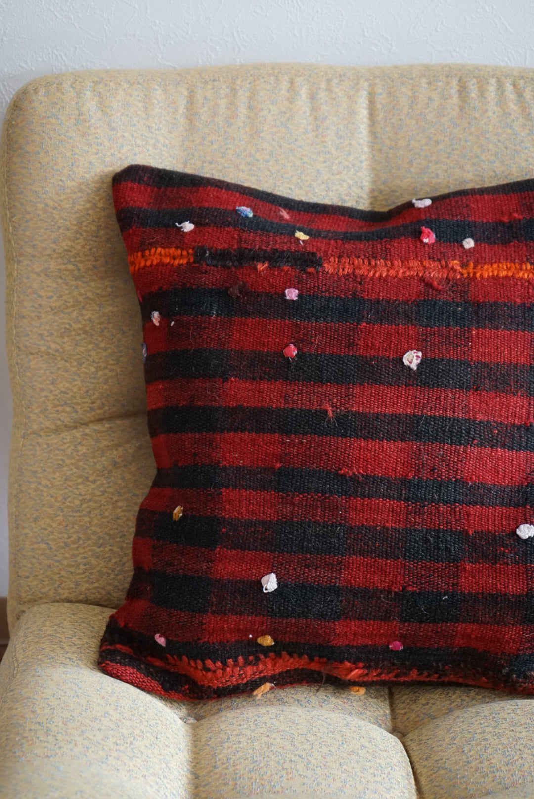 Türkiye Old Kilim Cushion Cover Stripe & Charm Design Red , Black 45 × 45 cm No.TR25532 / 送料無料・羊毛手織りキリム