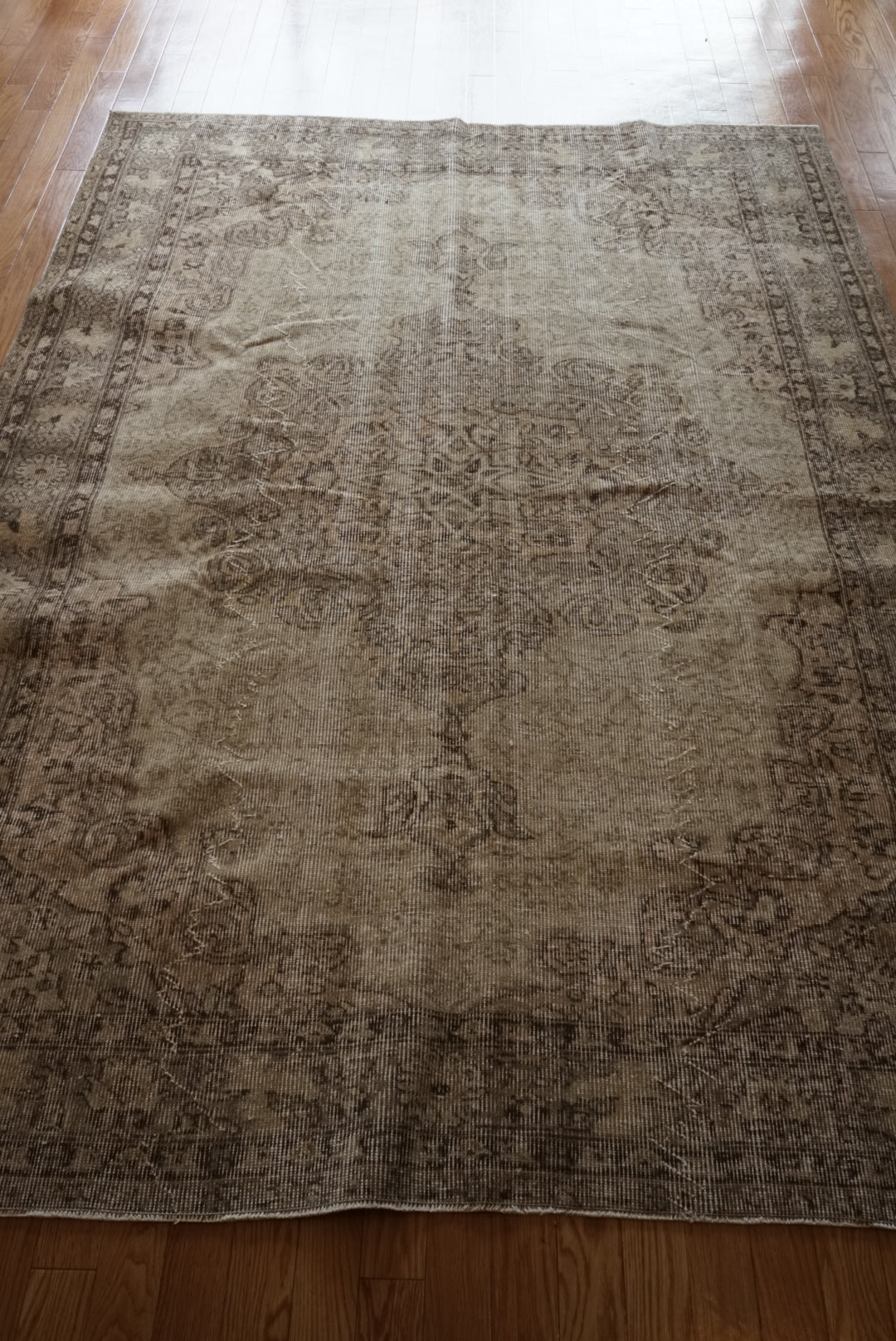 Türkiye Old Isparta Medallion Beige , Glay 1960年代 255.5 × 184 cm No.TR25491 / 国内送料無料