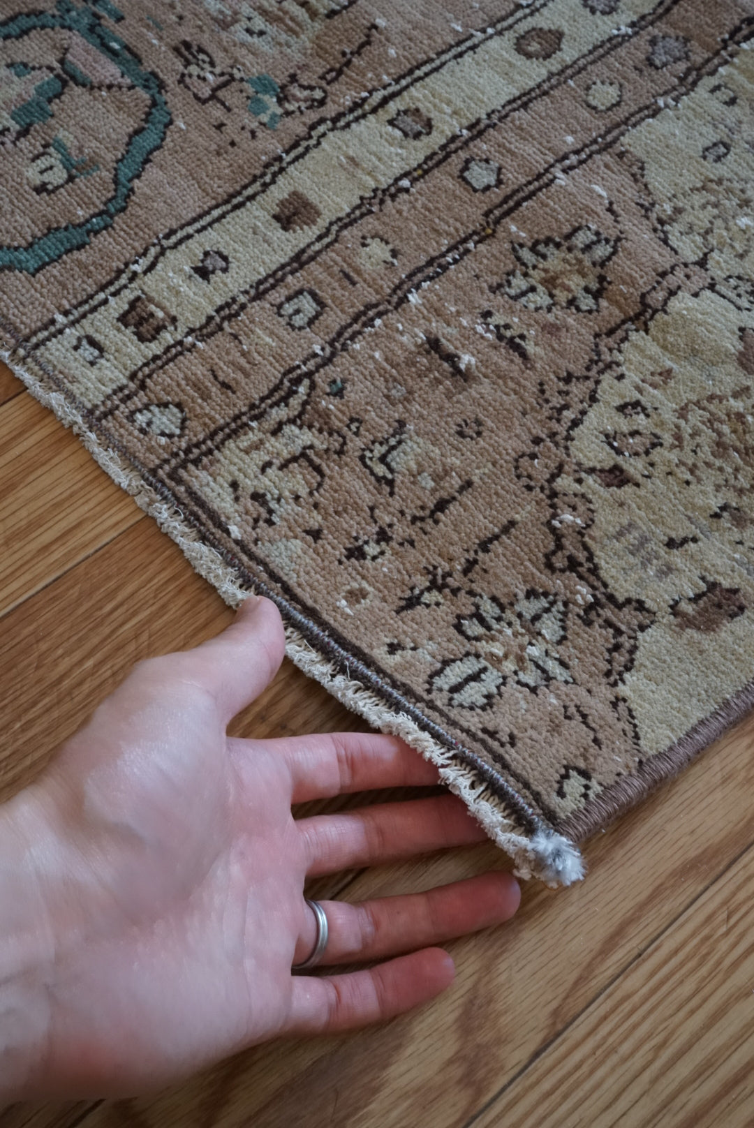 Türkiye Old Oushak Beige , Green Classical Design 1970年代 75 × 53 cm No.TR25468