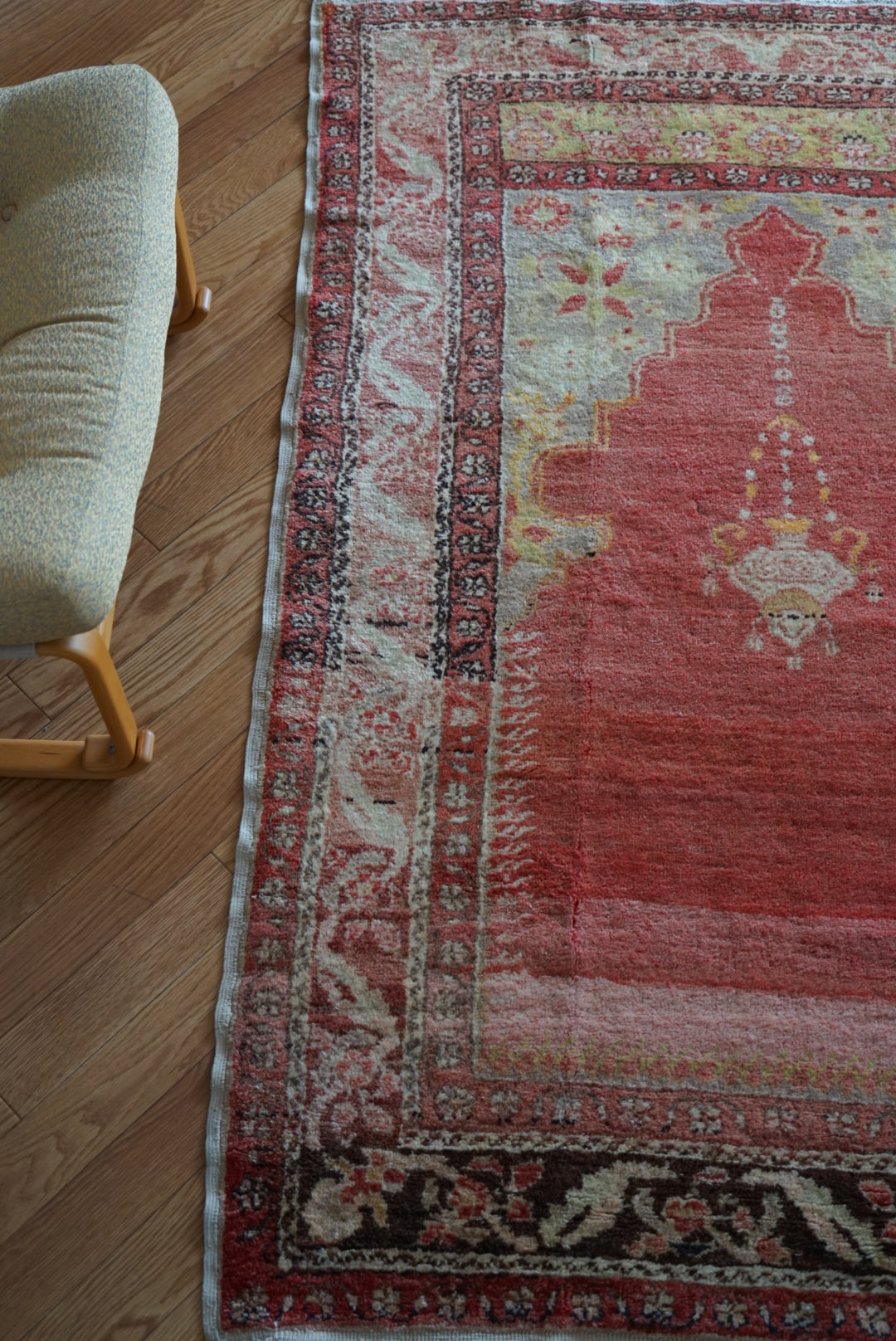 Tribal rug Türkiye Old Kayseri Prayer 1980年代 165 × 112 cm No.TR25535 / 国内送料無料・羊毛手織り絨毯