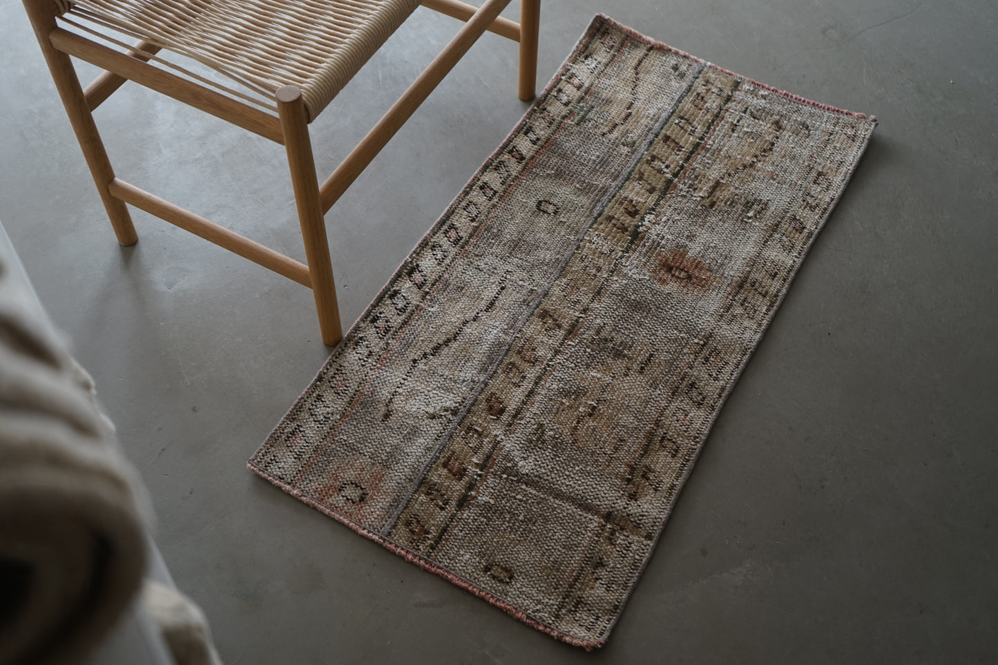 TURKEY VINTAGE SMALL GRAY RUG 100 × 51 cm No.TR25172
