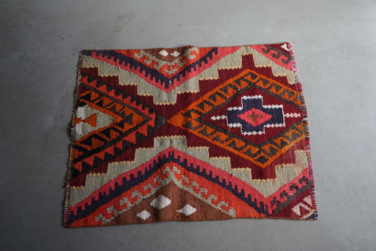 Türkiye Old Kilim Mix Color 98 × 79 cm No.TR25308