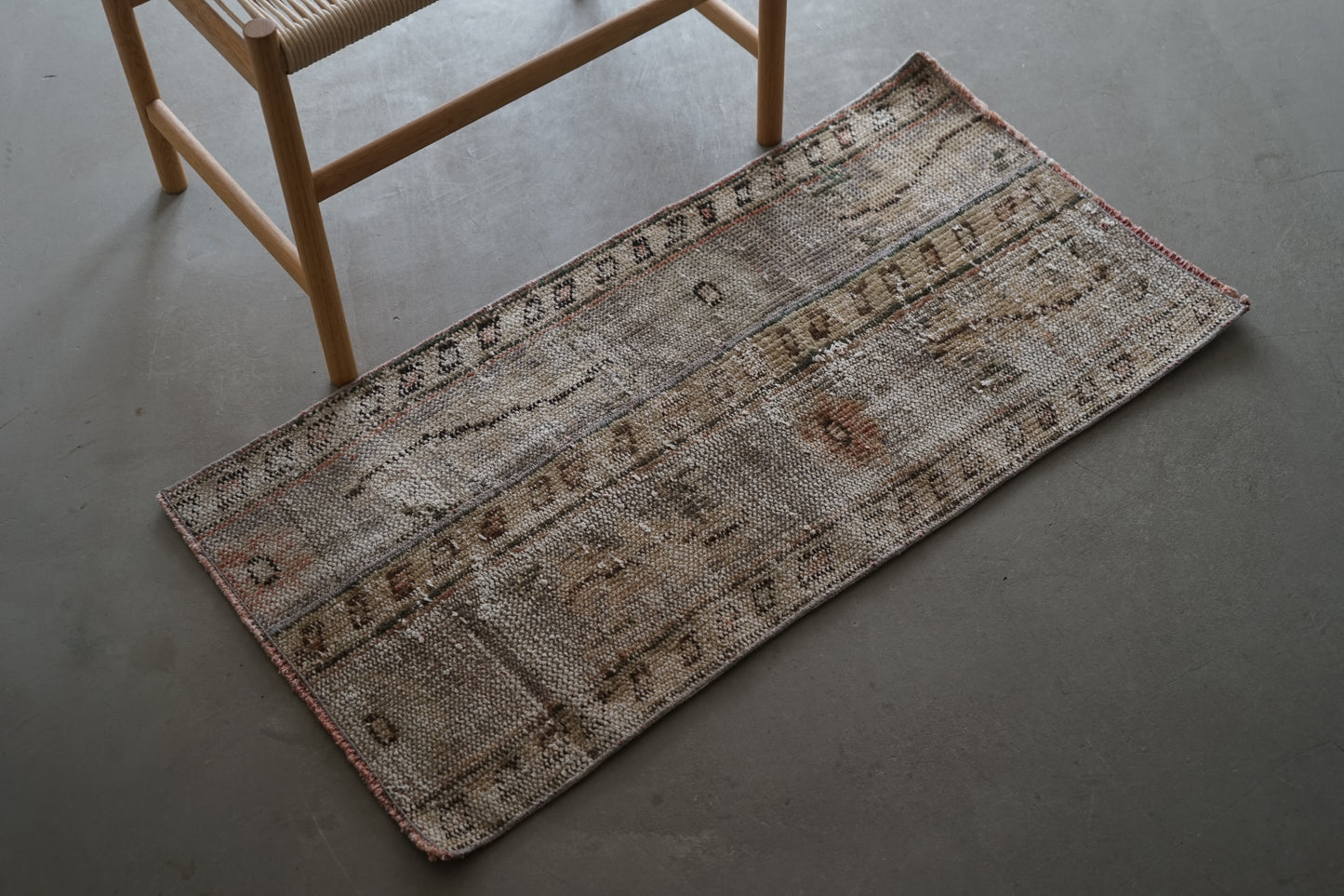 TURKEY VINTAGE SMALL GRAY RUG 100 × 51 cm No.TR25172