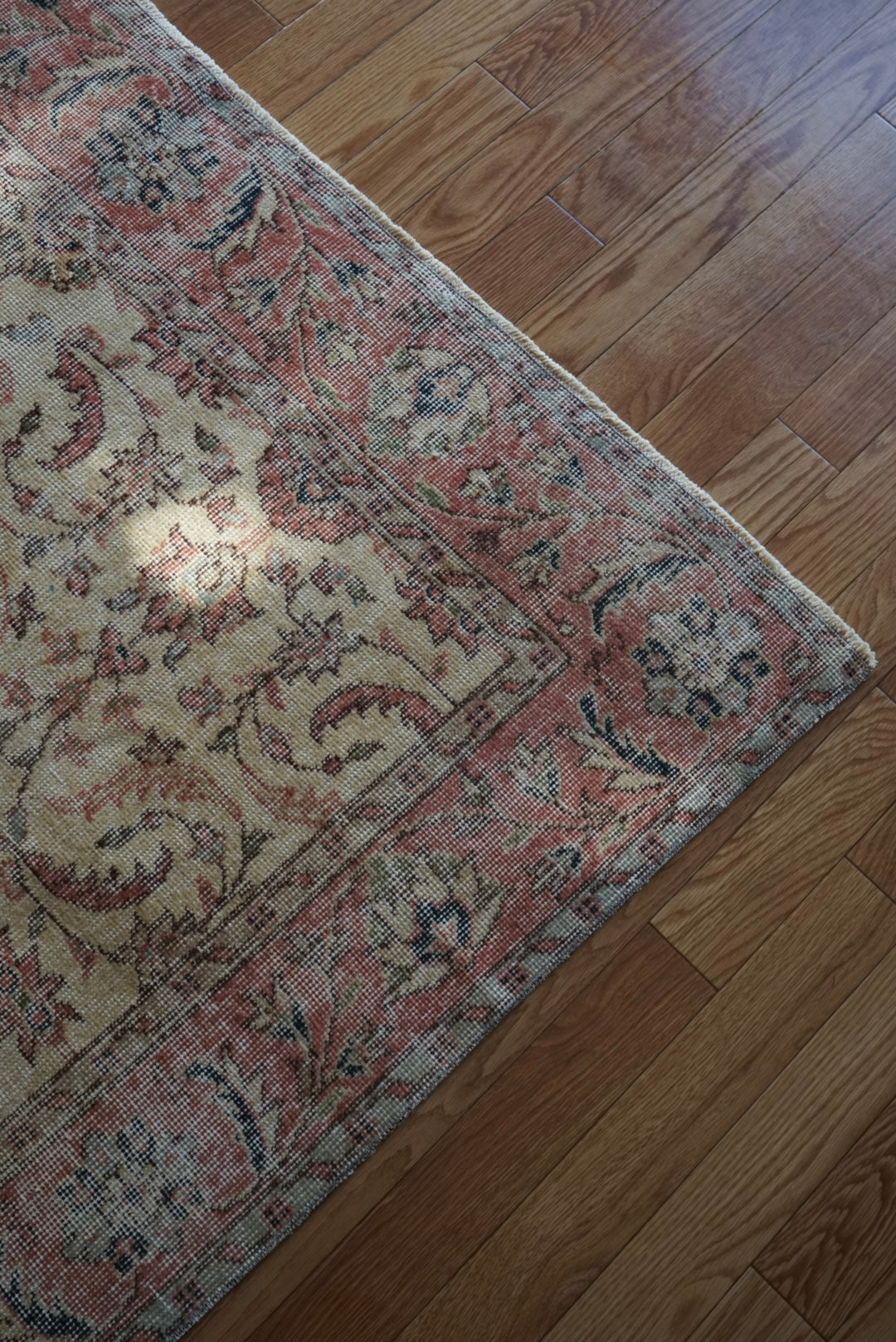 Türkiye Old Isparta Floral Pink , Beige 1970年代 250 × 154 cm No.TR25496 / 国内送料無料・羊毛手織り絨毯