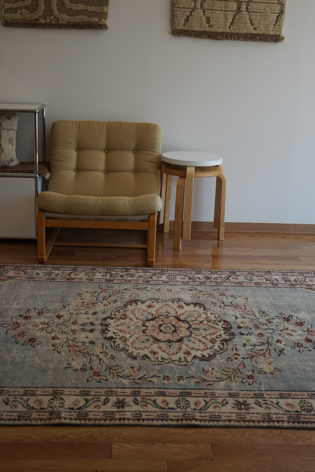 Türkiye Old Isparta Floral Medallion Blue 1970年代 254 × 147 cm No.TR25355
