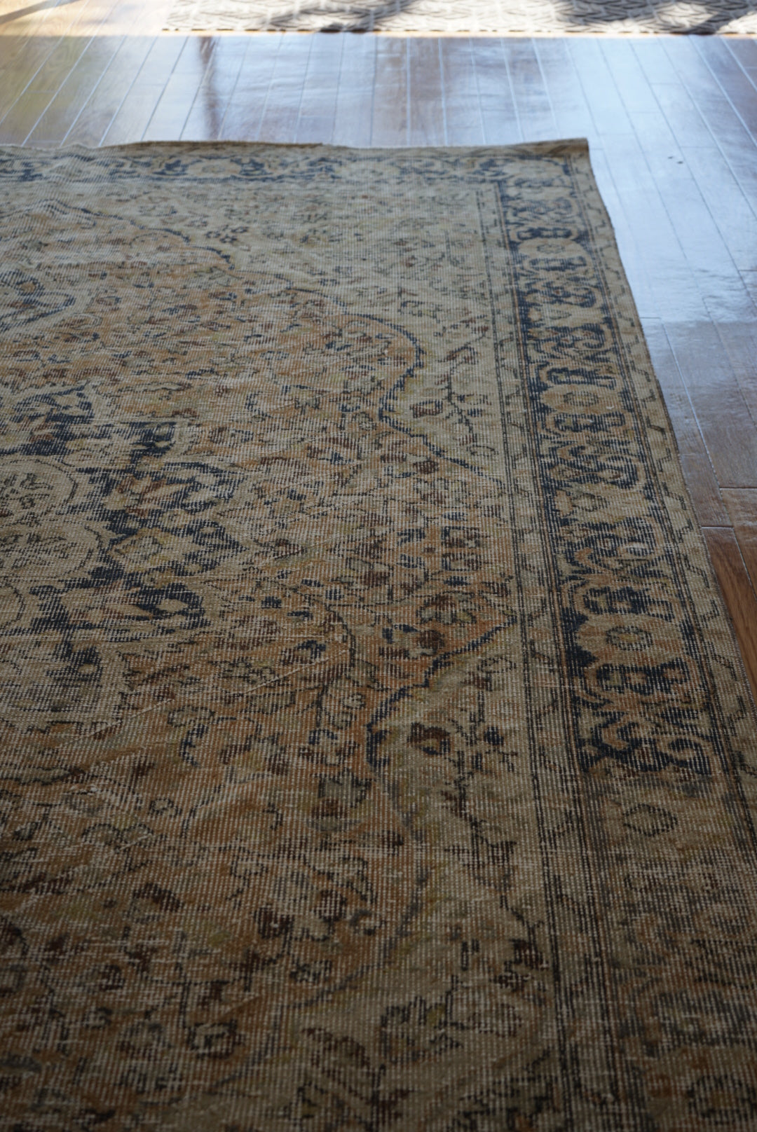 Türkiye Old Isparta Medallion Navy , Beige 1960年代 259 × 194 cm No.TR25375
