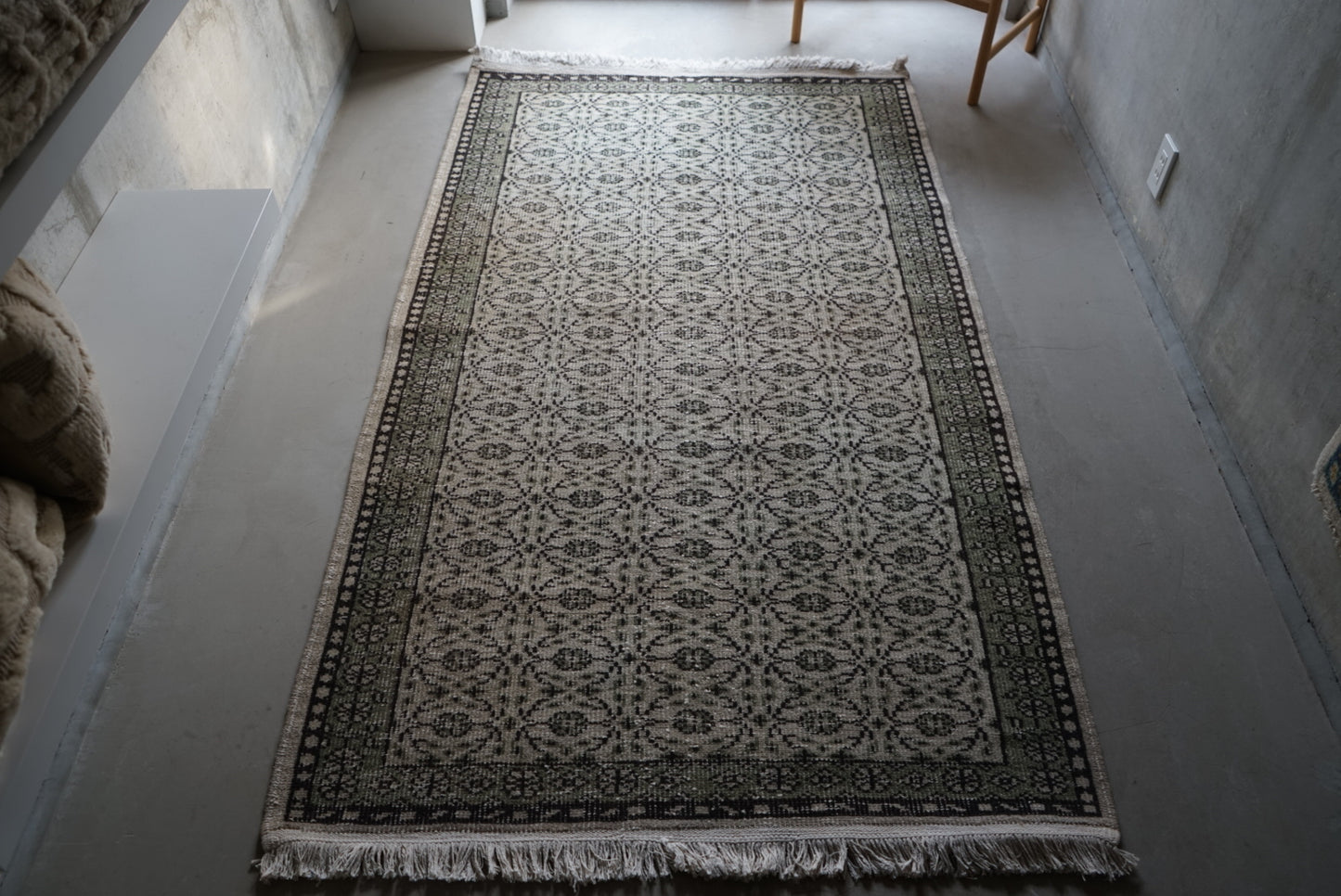 Türkiye Old Isparta Beige , Green 1970年代 219 × 127.5 cm No.TR25252