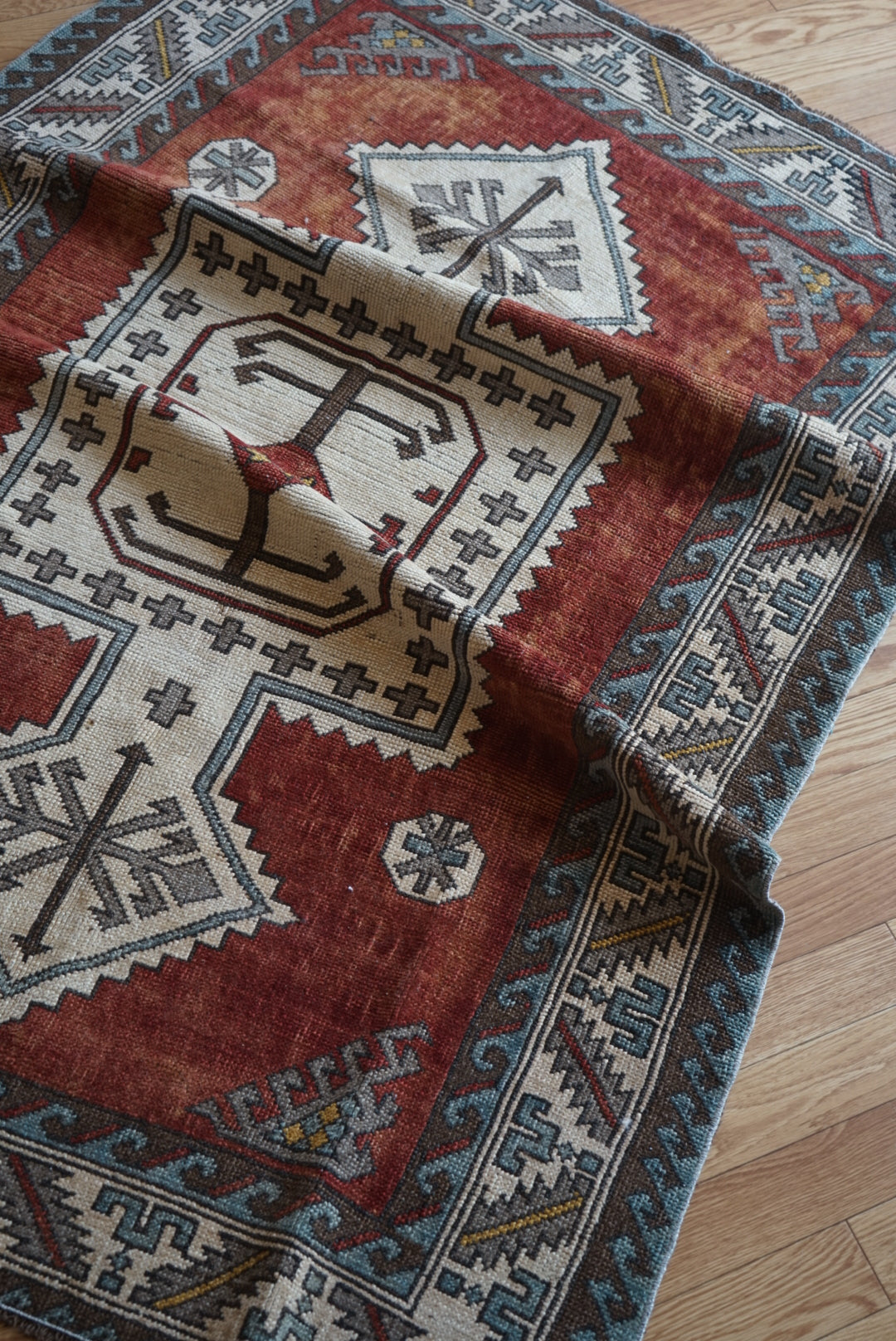 Türkiye Old Eastern Anatolia Orange Medallion 1960年代 194 × 121 cm No.TR25400