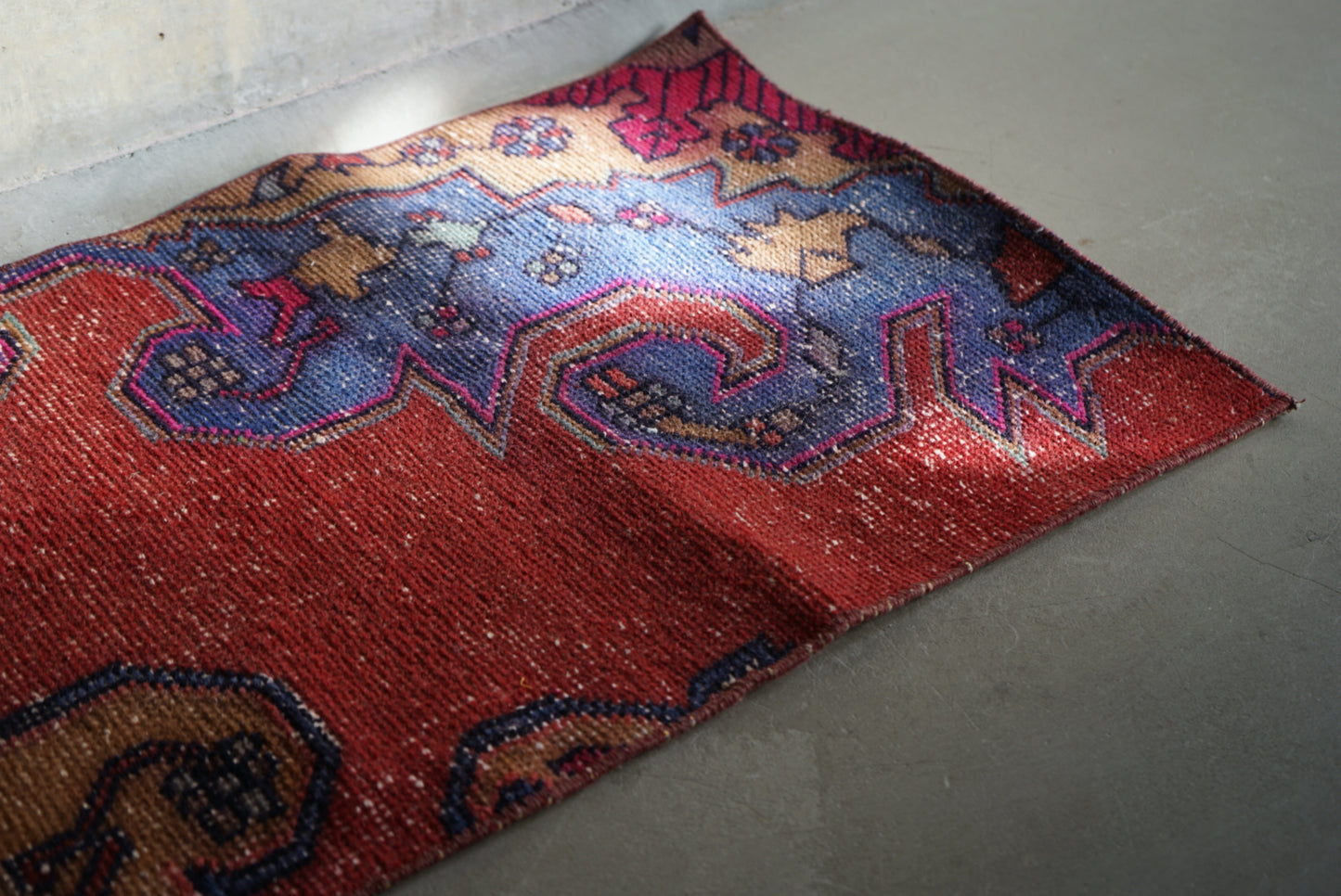 Türkiye Old Oushak Bright Red 110 × 52 cm No.TR25319