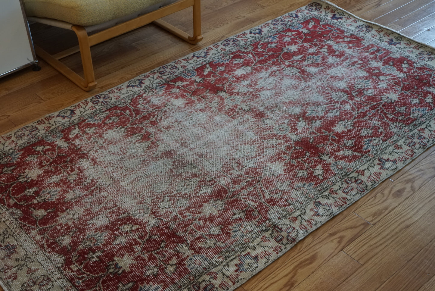 Türkiye Old Isparta Red Floral 1970年代 195 × 107.5 cm No.TR25437