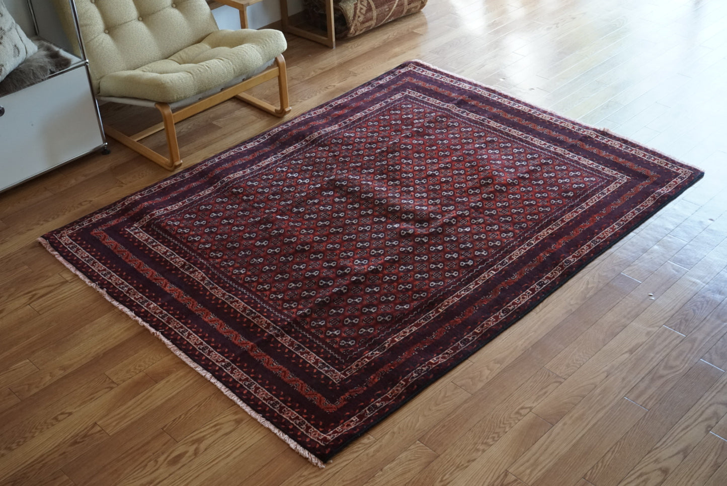 店頭販売 Afghanistan Old Turkmen Mauri Gul 1980年代 190 × 147 cm  No.AF2538 / 国内送料無料・羊毛手織り絨毯