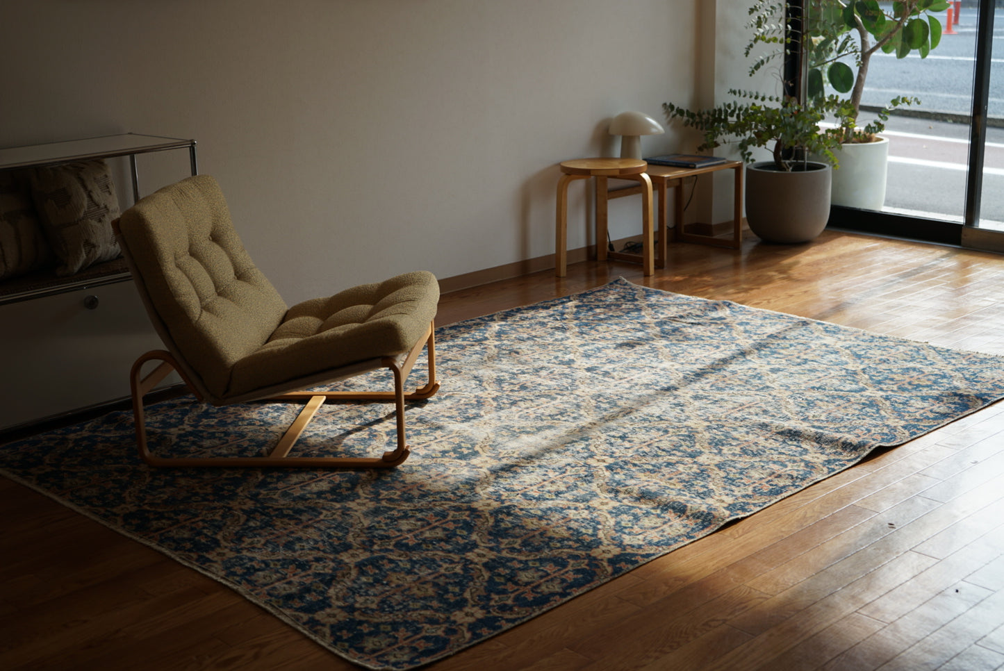 Türkiye Old Isparta Blue 1970年代 255 × 176.5 cm No.TR25434