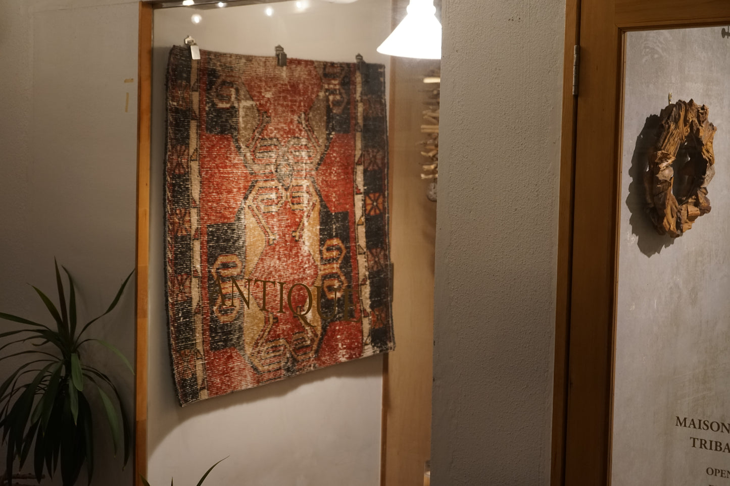 Türkiye Old Oushak Red Small Size 1970年代 103.5 × 102.5 cm No.TR25222