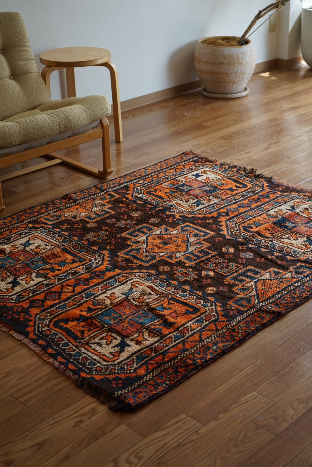 店頭販売 Iran Antique Shiraz Lori 1860年代 142 × 123 cm