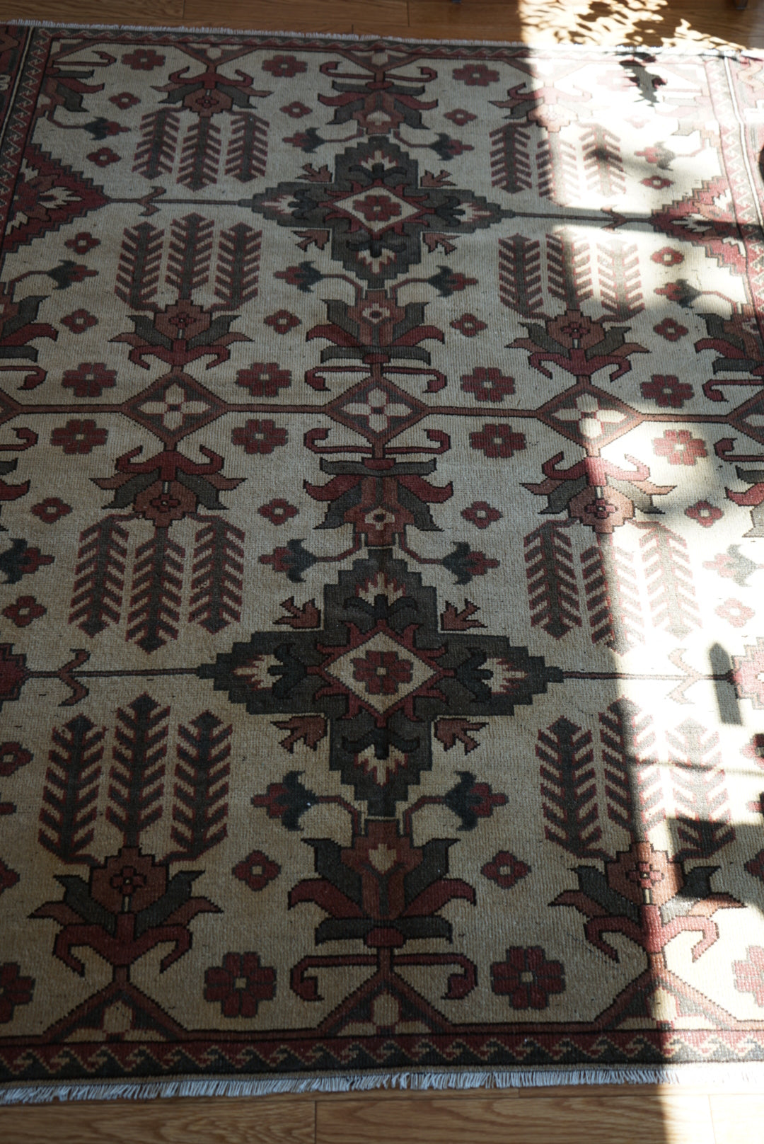 店頭販売 Türkiye Old Oushak Beige , Brown , Green 1970年代 164.5 × 143.5 cm No.TR25429
