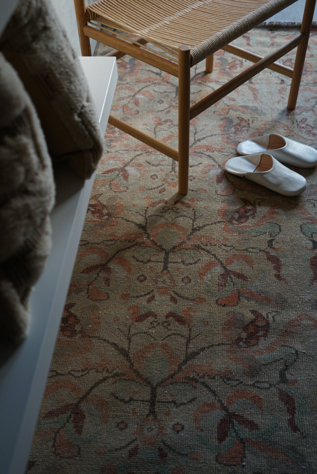 Türkiye Old Isparta Beige Floral 1970年代 218 × 136 cm No.TR25267