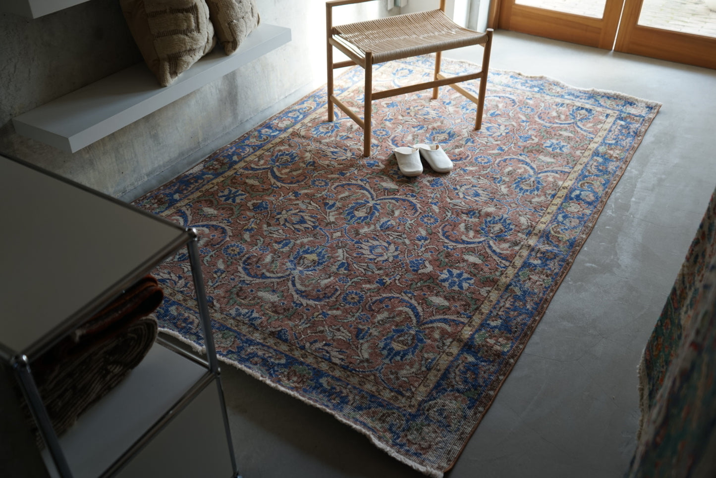 Türkiye Old Isparta Scarlet , Blue 1970年代 242 × 154 cm No.TR25264