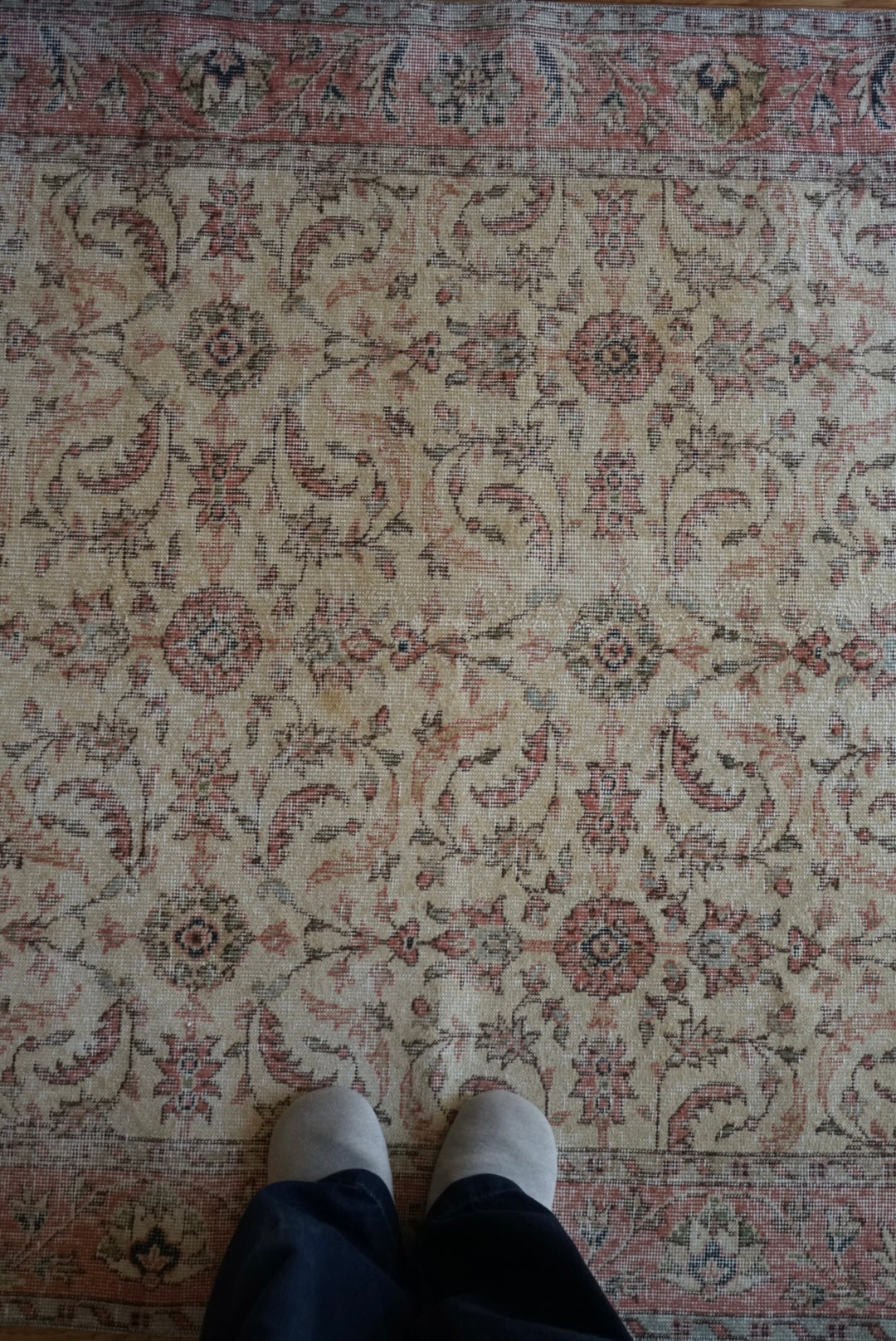 Türkiye Old Isparta Floral Pink , Beige 1970年代 250 × 154 cm No.TR25496 / 国内送料無料・羊毛手織り絨毯
