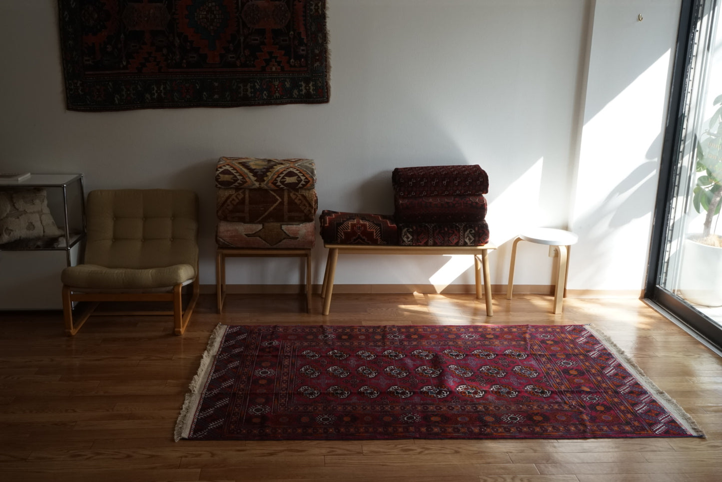 店頭販売 Afghanistan Old Turkmen Cassis 1970年代 210 × 123.5 cm  No.AF2537 / 国内送料無料・羊毛手織り絨毯