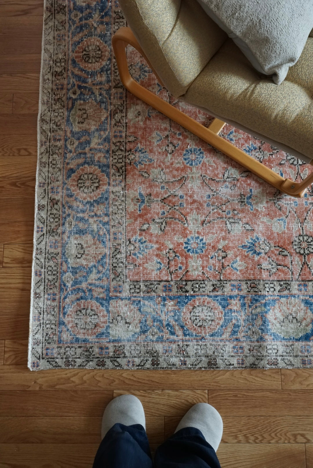 Türkiye Old Isparta Scarlet , Blue 1970年代 271.5 × 164 cm No.TR25507 / 国内送料無料・羊毛手織り絨毯