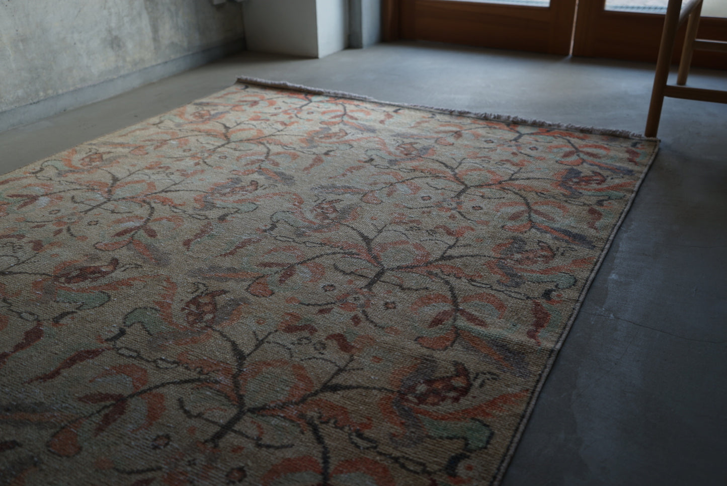 Türkiye Old Isparta Beige Floral 1970年代 218 × 136 cm No.TR25267