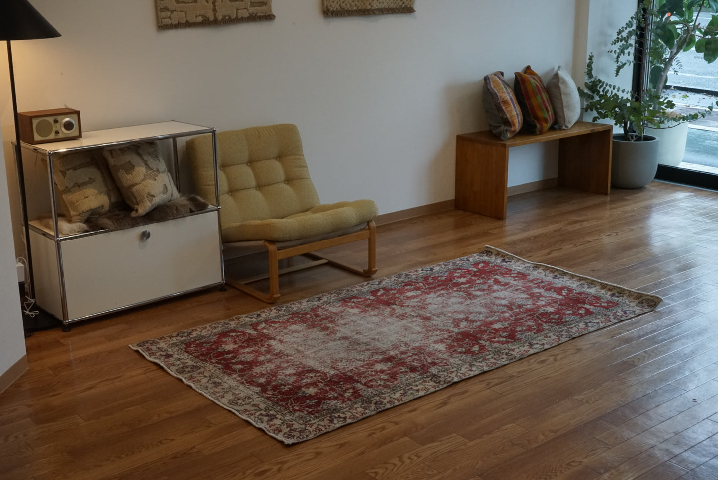 Türkiye Old Isparta Red Floral 1970年代 195 × 107.5 cm No.TR25437