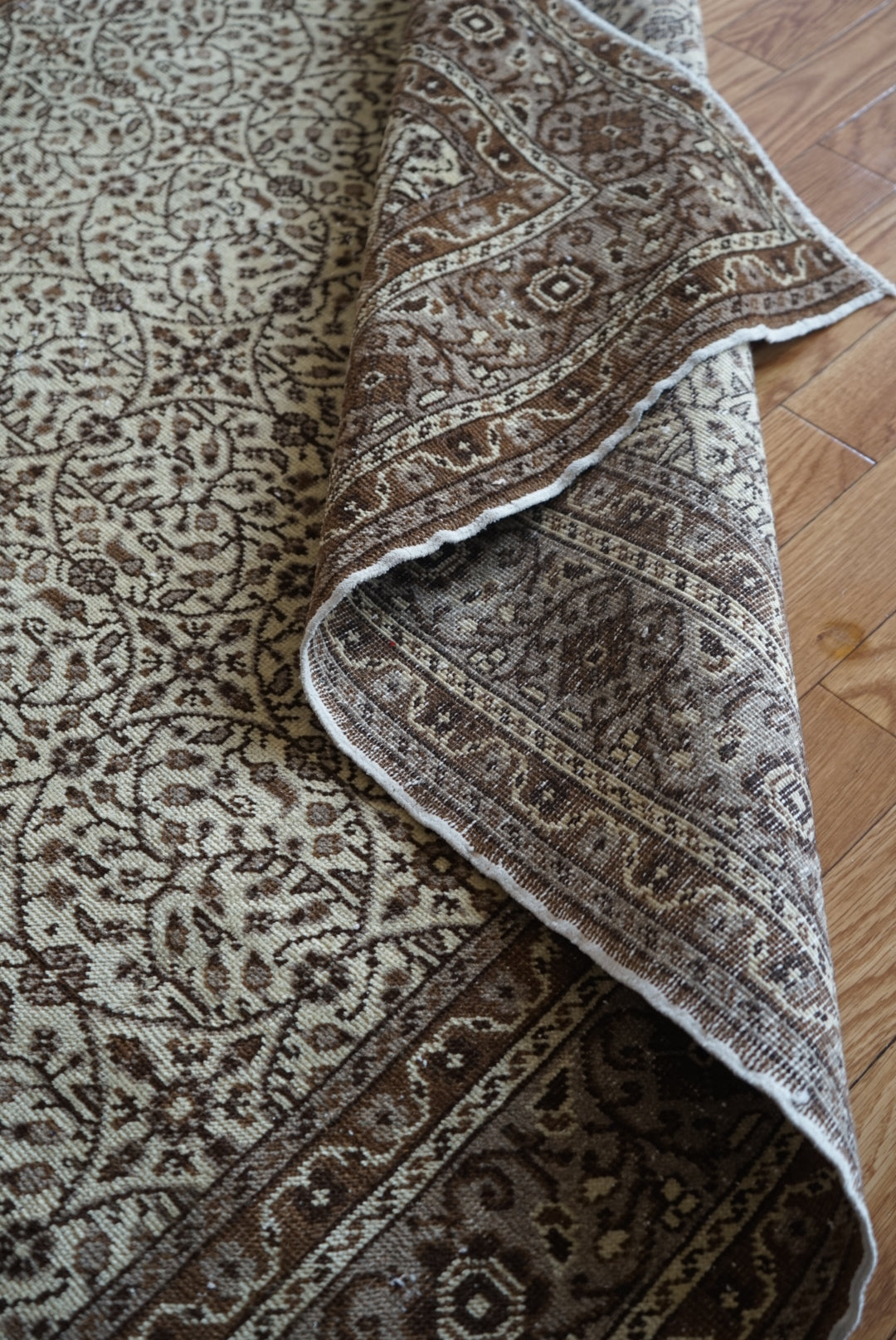 Türkiye Old Kayseri Beige , Brown Flower 1970年代 210 × 142 cm No.TR25388