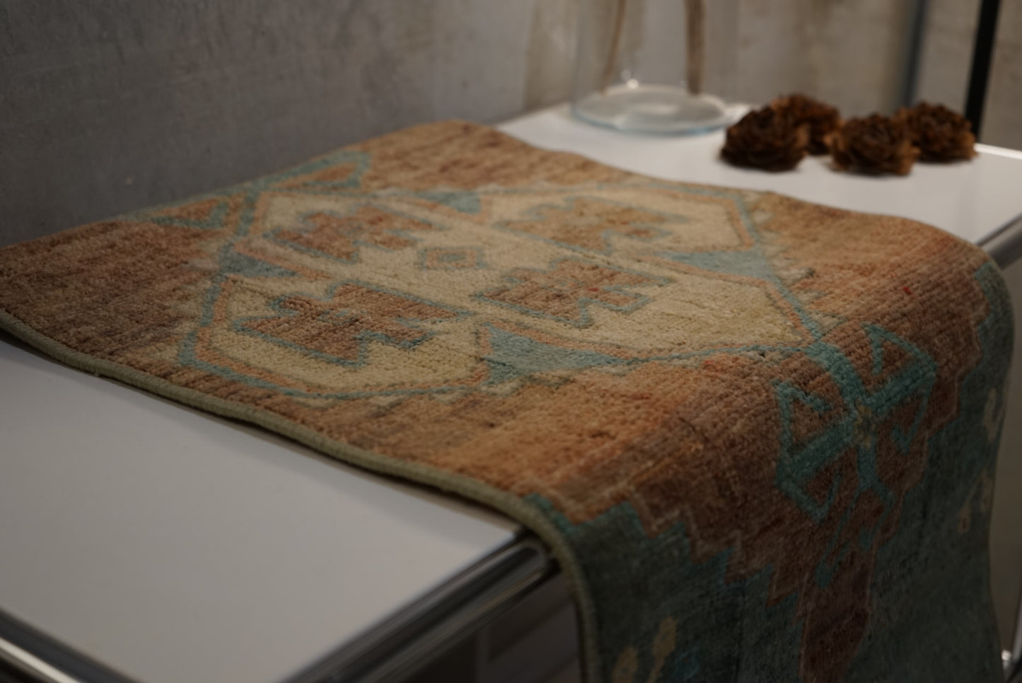 Türkiye Old Oushak Beige Blue Small size 1970年代 80 × 40 cm No.TR25243