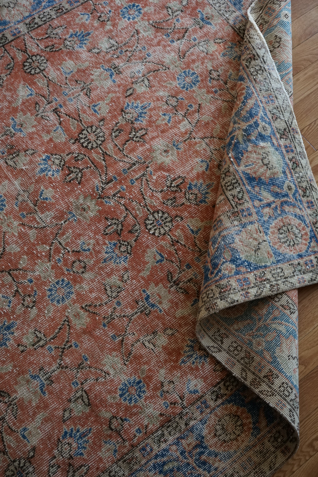 Türkiye Old Isparta Scarlet , Blue 1970年代 271.5 × 164 cm No.TR25507 / 国内送料無料・羊毛手織り絨毯