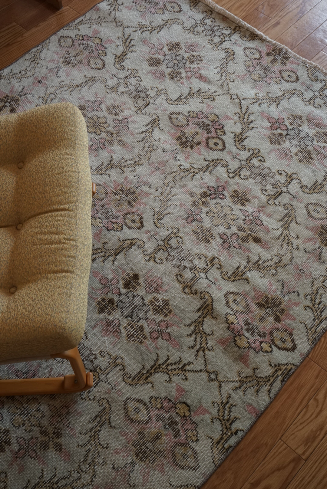 Türkiye Old Isparta Pink Flower 1970年代 179.5 × 134.5 cm No.TR25473