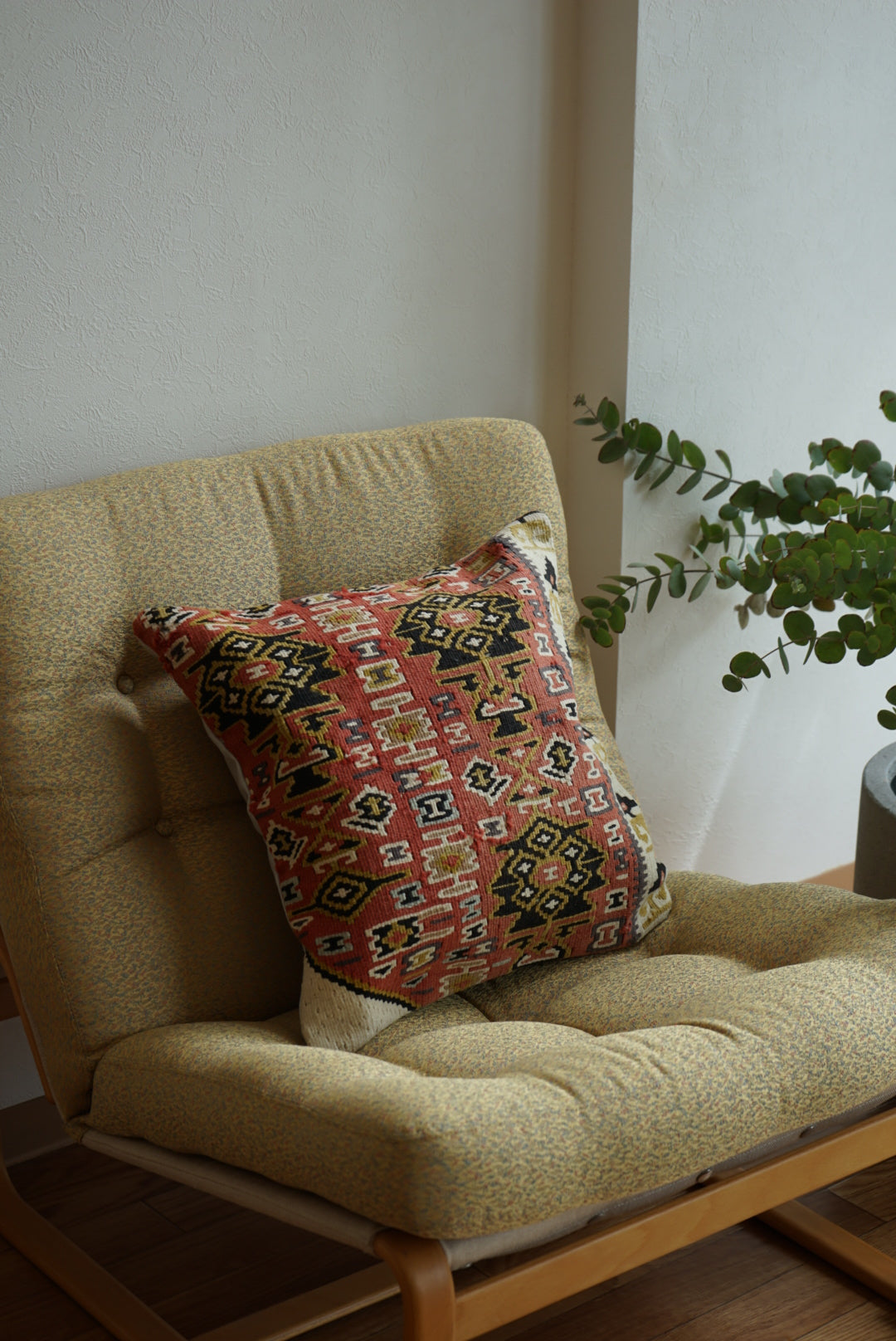 Türkiye Old Kilim Cushion Cover Red Tribal Design 40 × 40 cm No.TR25437