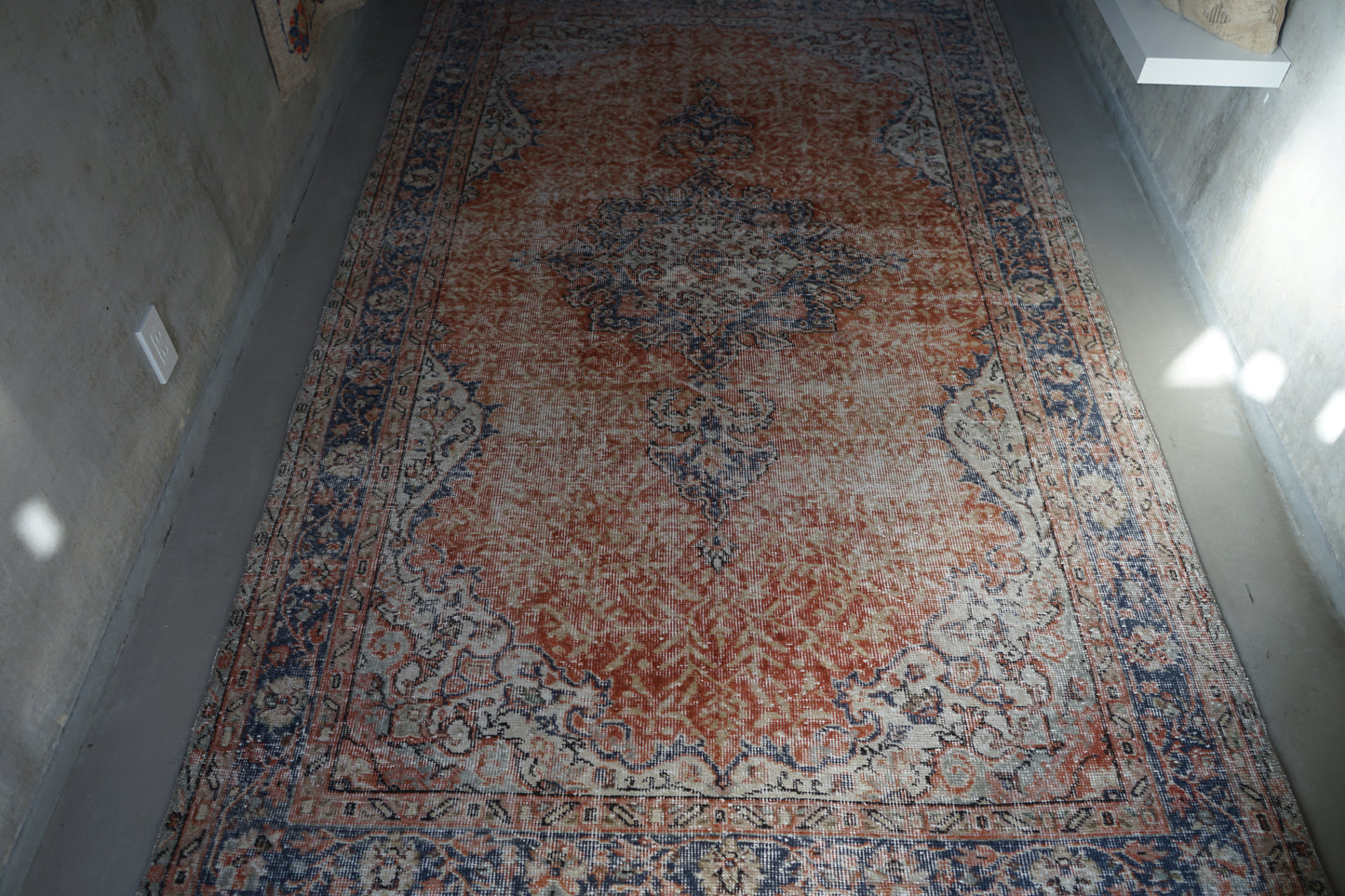 TURKEY OLD ISPARTA ORANGE 1970年代 272 × 161 cm No.TR25198