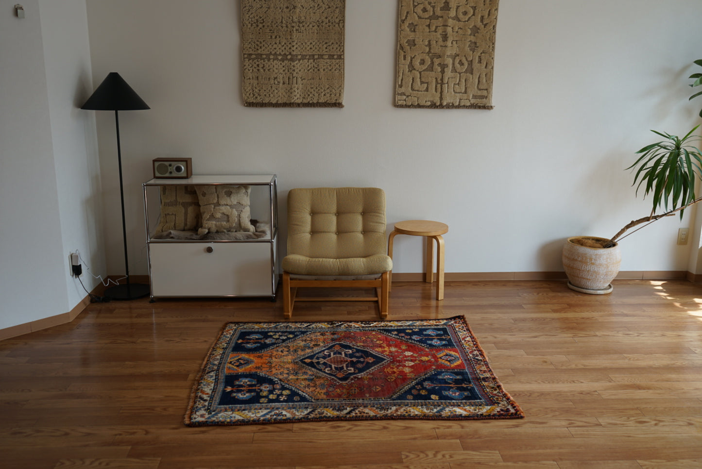 店頭販売 IRAN ANTIQUE QASHQAI BOLVALDI 1860年代 136 × 108 cm / 4'4" × 3'5" ft