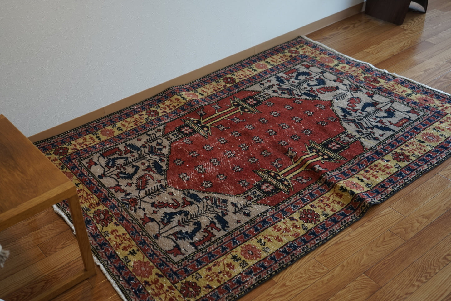 Türkiye Old Isparta Prayer Rug 1950-1960年代 173 × 122 cm No.TR25174