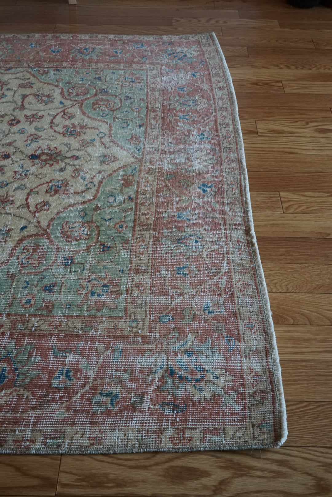 Türkiye Old Isparta Beige , Red , Green Medallion 1960年代 244 × 142 cm No.TR25455