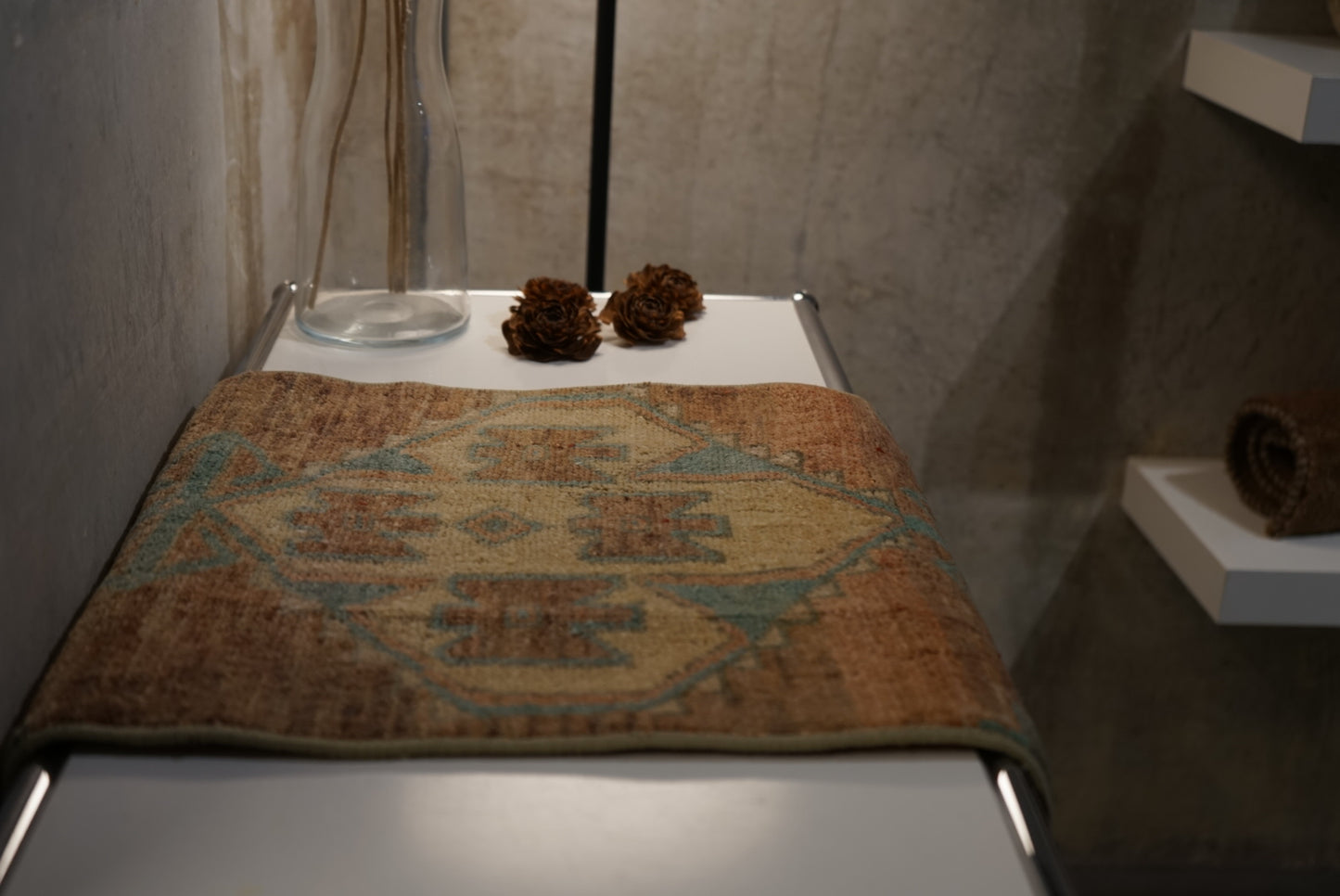 Türkiye Old Oushak Beige Blue Small size 1970年代 80 × 40 cm No.TR25243