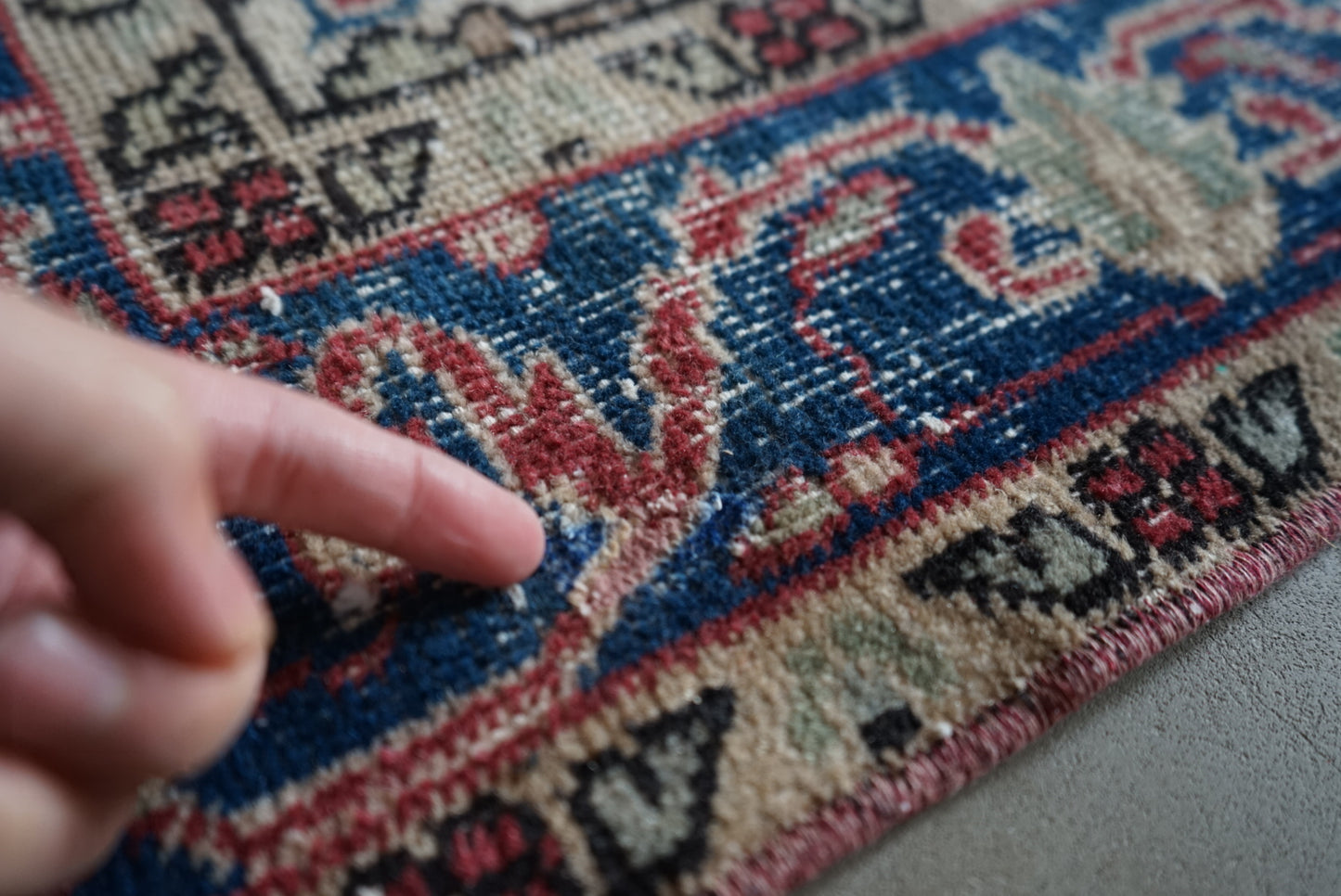 Türkiye Old Isparta Floral Red Medallion 1970年代 204 × 110.5 cm No.TR25258