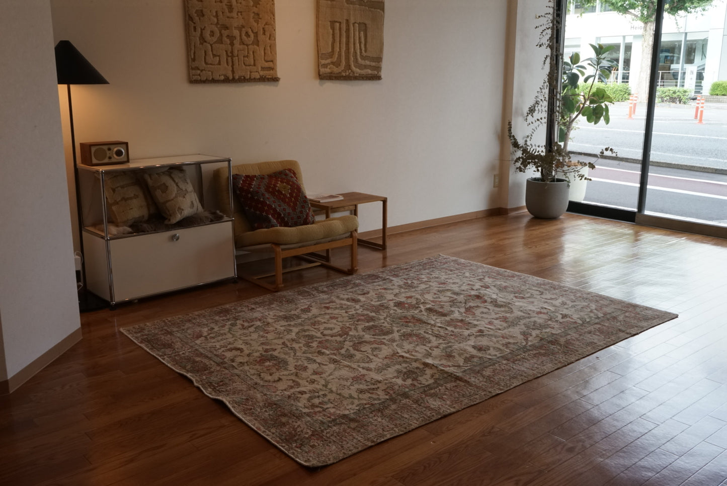Türkiye Old Isparta Medallion Beige , Green , Rose Red 1960年代 231 × 165 cm No.TR25477 / 国内送料無料
