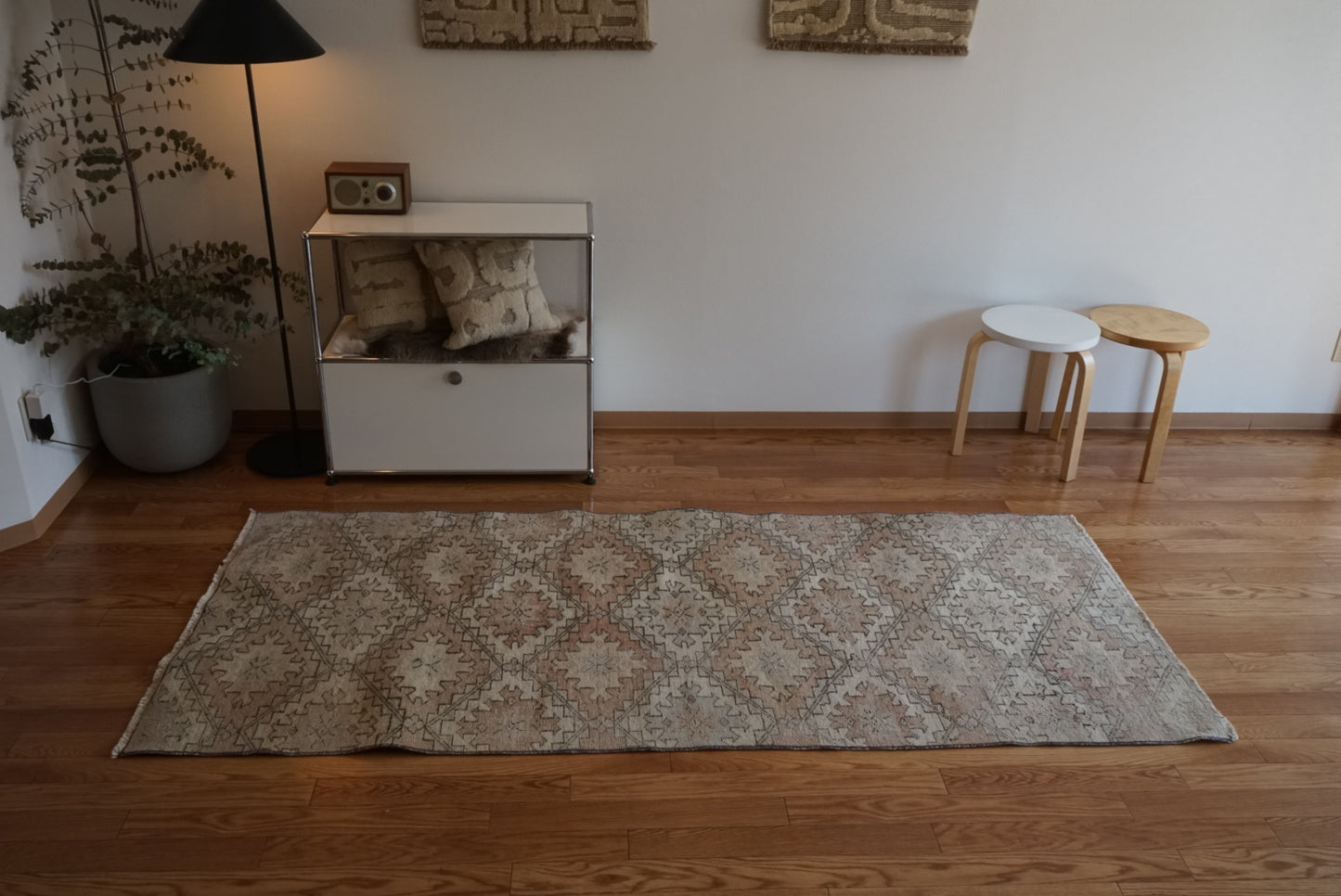 Türkiye Old Isparta Runner Beige , Blue Mix 1970年代 229 × 98 cm No.TR25471