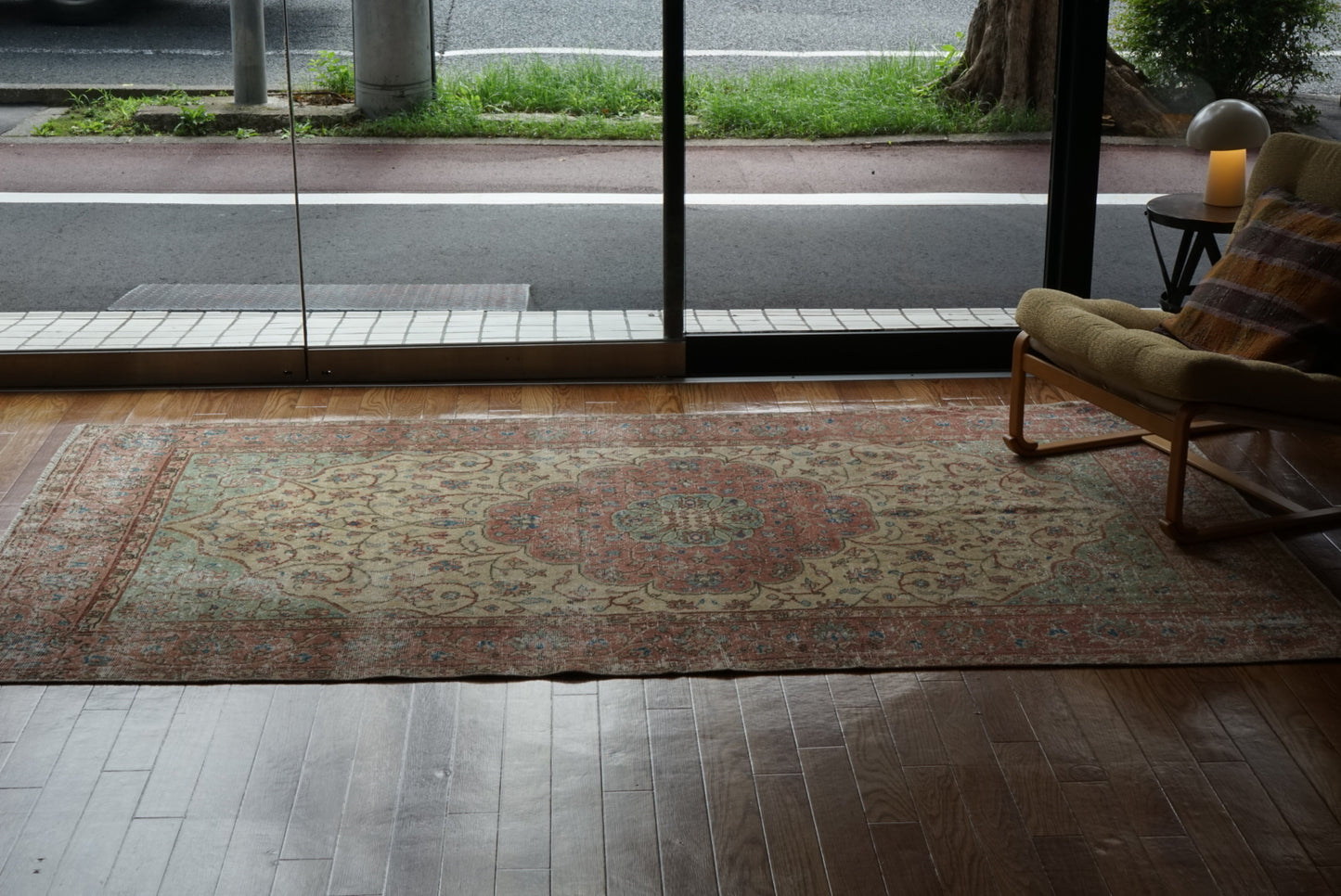 Türkiye Old Isparta Beige , Red , Green Medallion 1960年代 244 × 142 cm No.TR25455