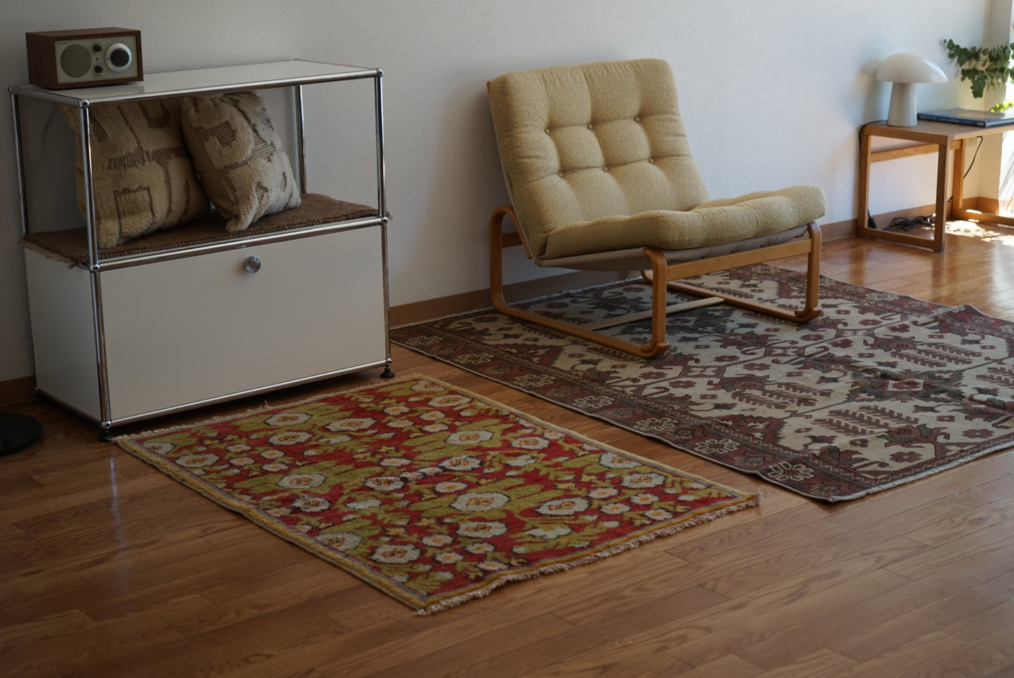 店頭販売 Türkiye Old Oushak Beige , Brown , Green 1970年代 164.5 × 143.5 cm No.TR25429