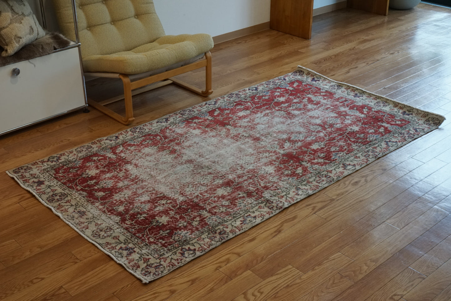 Türkiye Old Isparta Red Floral 1970年代 195 × 107.5 cm No.TR25437