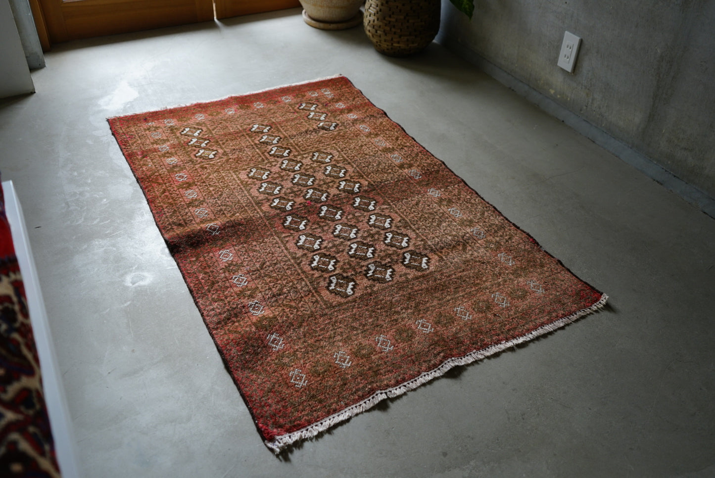 AFGHANISTAN OLD BALUCH PRAYER RUG 1970年代 138 × 88 cm