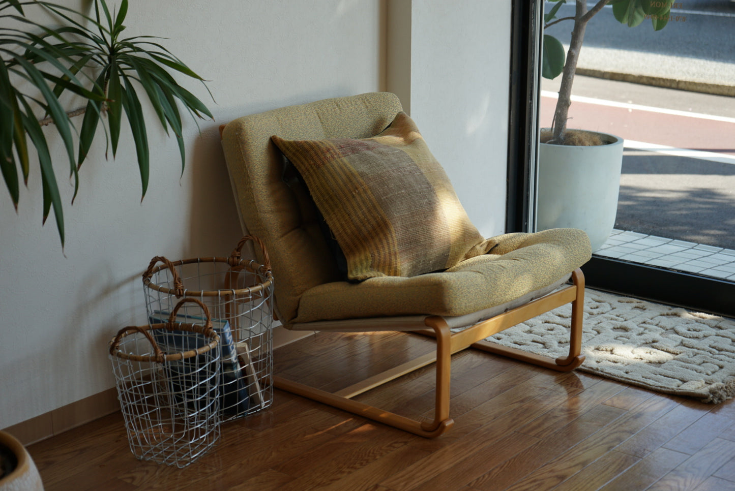 Türkiye Old Kilim Cushion Cover Yellow , Beige , Glay Mix Stripe Design 52 × 50 cm No.TR25560 / 送料無料・羊毛手織りキリム