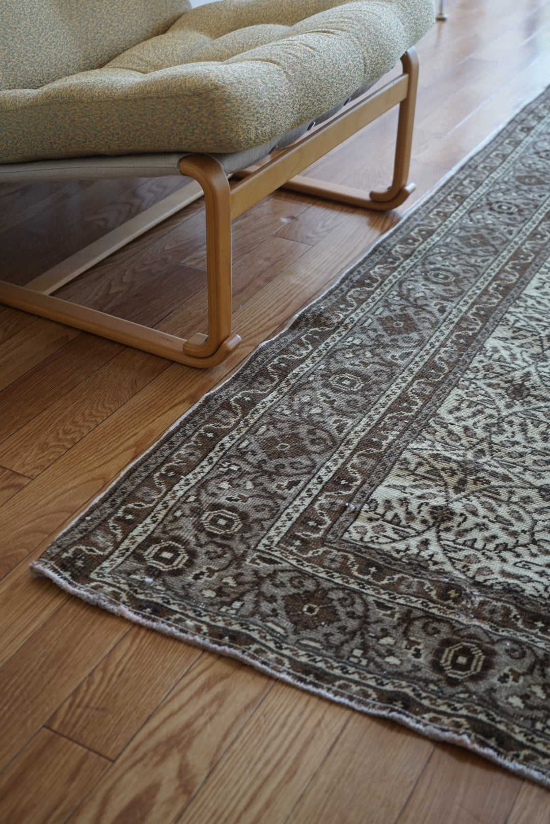 Türkiye Old Kayseri Beige , Brown Flower 1970年代 210 × 142 cm No.TR25388