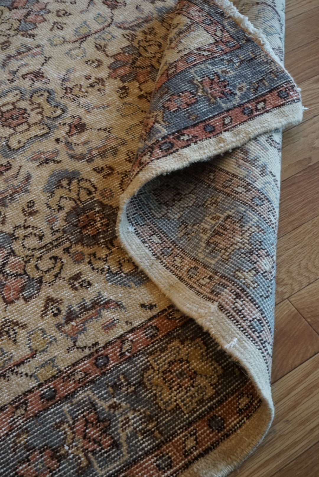 Türkiye Old Isparta Beige , Glay , Botanical 1970年代 176 × 119 cm No.TR25453